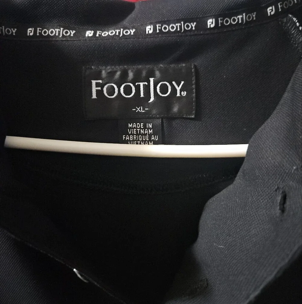 FootJoy Black Men’s Short-Sleeve Rash Guard with White Piping